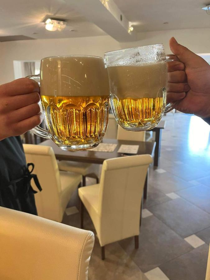 Penzion Anesis - Studia Turčianske Teplice Buitenkant foto