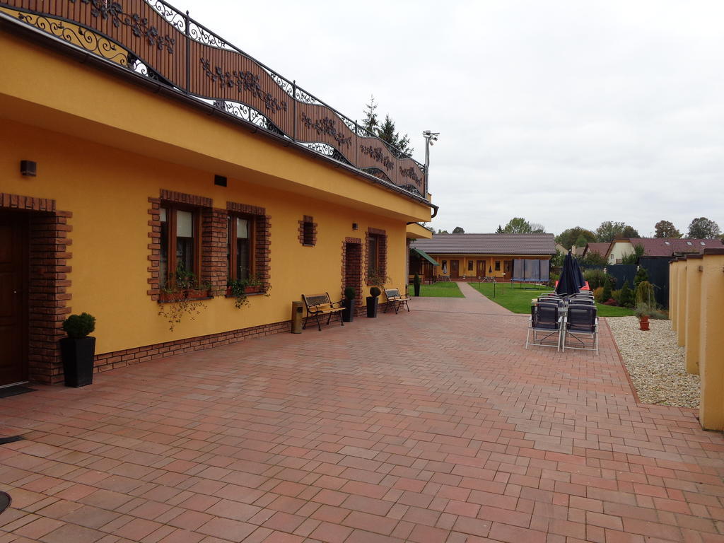 Penzion Anesis - Studia Turčianske Teplice Buitenkant foto